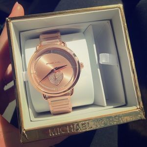 Michael Kors rose gold heart watch brand new